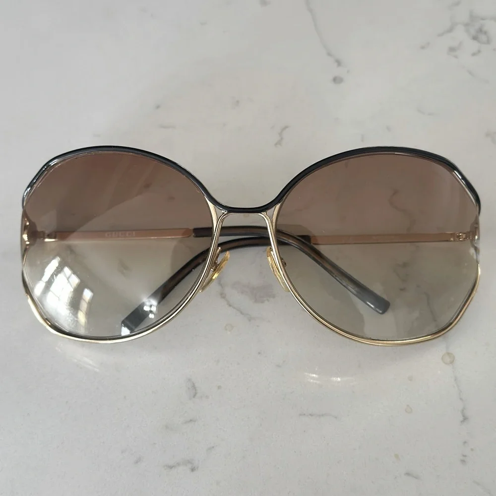 Gucci Sunglasses- LIKE NEW!! Gold & Black Metal Italy 63 mm